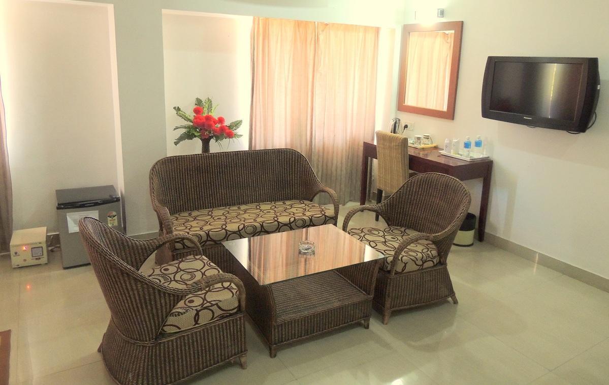 Aroma Residency Hotel Tinsukia Exterior foto