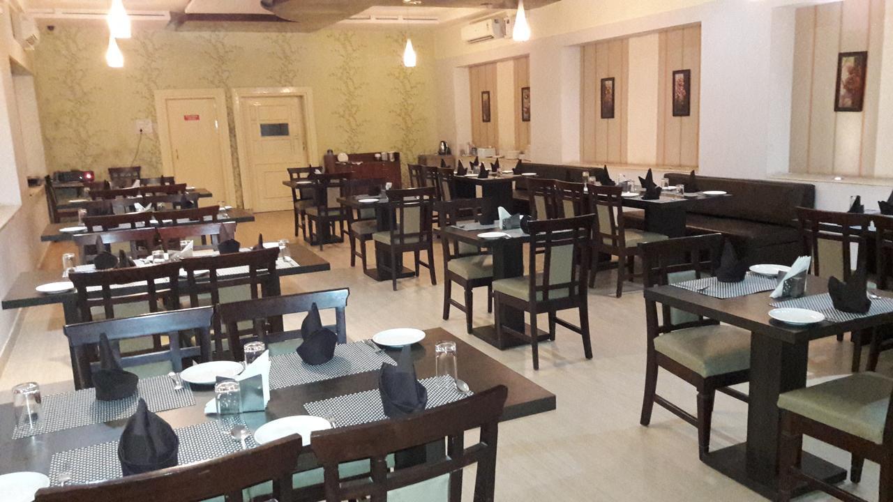 Aroma Residency Hotel Tinsukia Exterior foto